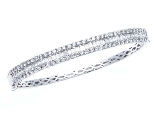 18ct Diamond Bangle