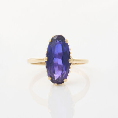 9ct Yellow Gold, Vintage, 14 x 8mm Amethyst Ring