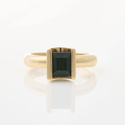 9ct Yellow Gold, Bezel Set, Green Tourmaline Ring.