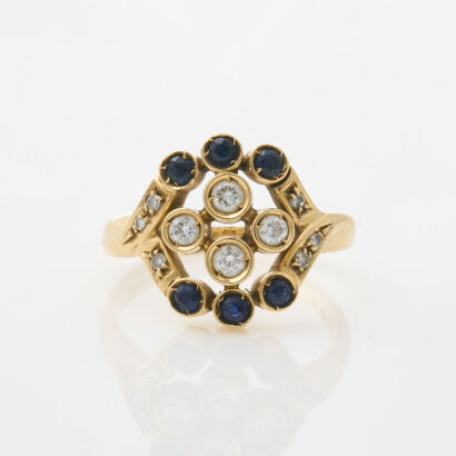 18ct Yellow Gold, Vintage, Sapphire and Diamond Ring.