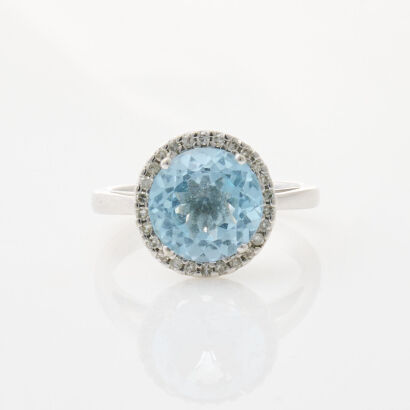 10ct White Gold, Light BlueTopaz Ring, Size O