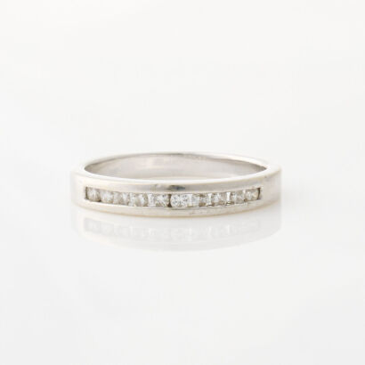 18ct White Gold, Diamond Chanel Set Ring of .25ctTotal