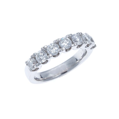 18ct Diamond Ring