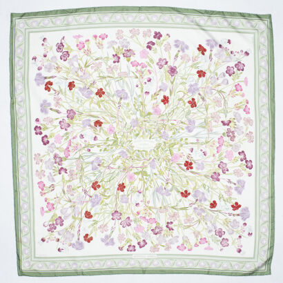 Herm&egrave;s Oeillets Sauvages et Autres Caryophyllees&nbsp;by Niki Goulandris 100% Scarf