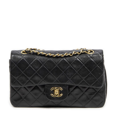 Chanel Vintage Classic Double Flap Bag 23