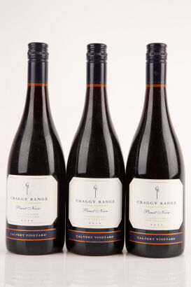 (3) 2010 Craggy Range Calvert Pinot Noir, Central Otago