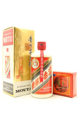 (1) 2015 Kweichow Flying Fairy Moutai with 2 glass, 53% ABV (GB)