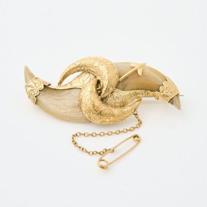 9ct Yellow Gold, Antique Brooch with Floral Detail