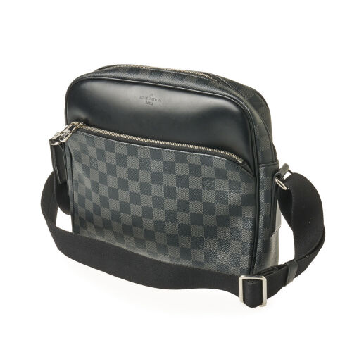 Louis Vuitton Damier Graphite&nbsp;Dayton Reporter Bag