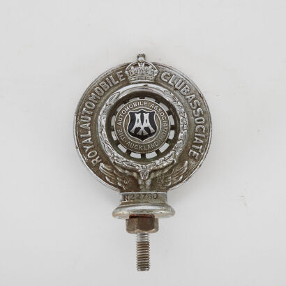 A c 1940s Auckland Automobile Association Car Badge