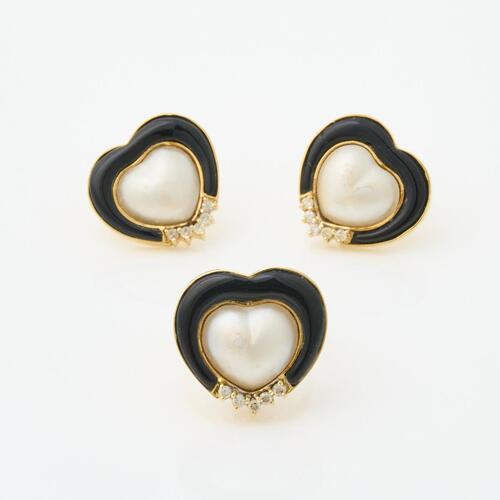 12 /13ct Yellow Gold, Mabe Pearl/Diamond Earring and Ring Set