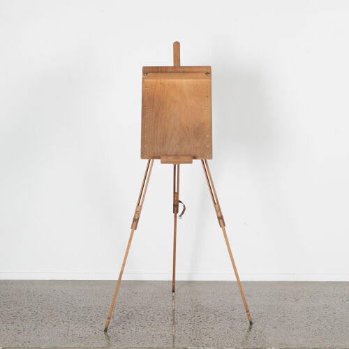 A Mabef Field Easel Made In Italy