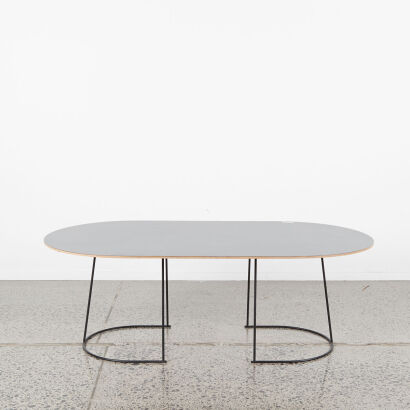 A Bauhaus Airy Coffee Table In Black
