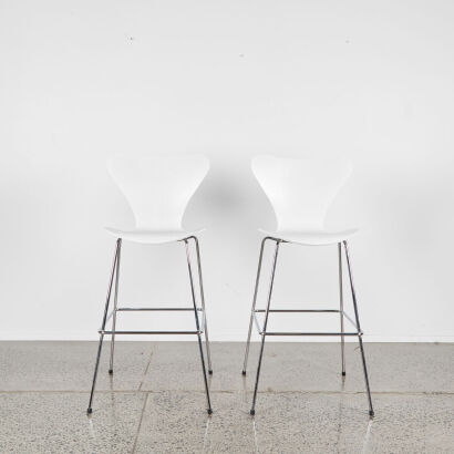 A Pair Series 7 White Barstools Fritz Hansen