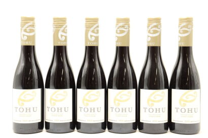 (6) 2015 Tohu Wines Pinot Noir, Awatere Valley [JR16.5], 375ml