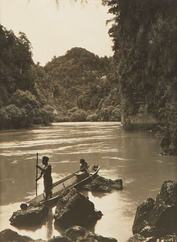 PHOTOGRAPHER UNKNOWN Wanganui River NZ