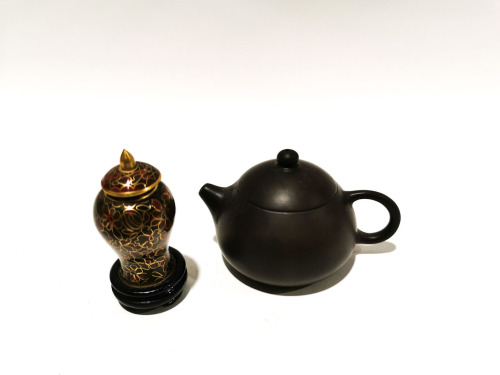 A Chinese Cloisonne Jar with Cover and A Yixing Teapot