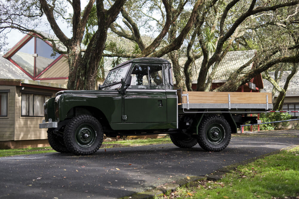 Range Rover Tipper 1967 Land Rover Series 2A 109 Tipper