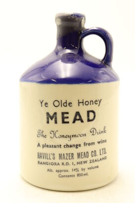 (1) Havill's Mazer Mead Ye Olde Honey Mead, 14% ABV, 850ml