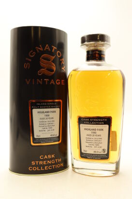 (1) Highland Park 1990 Signatory Vintage 22 Year Old Cask Strength Single Malt Scotch Whisky, 48.6% ABV