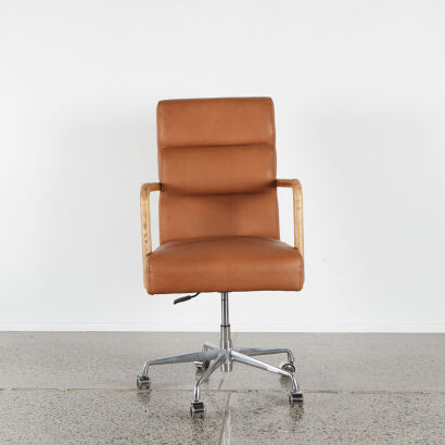 A Mid-Century Style Modern Toledo Office Chair