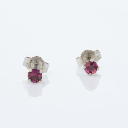 14ct White Gold, 3.0mm Orangy-red Sapphire Studs