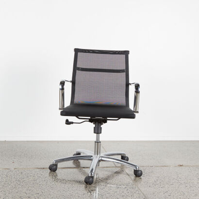 A Diami Mesh Desk Chair