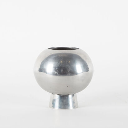 A Polished Aluminium Decorative Bowl