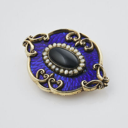 9ct Enamel Brooch