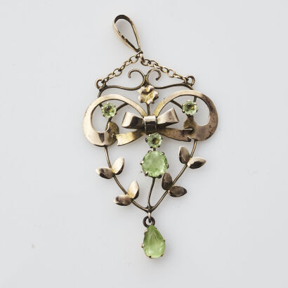 9ct Edwardian Peridot Pendant