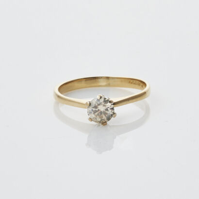 18ct Diamond Ring