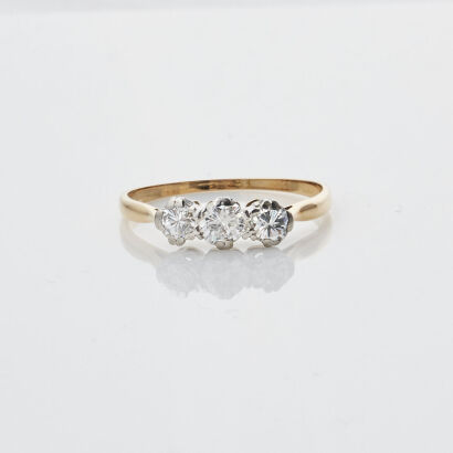 18ct Diamond Ring