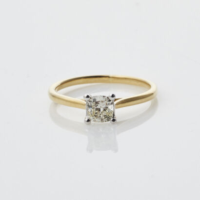 18ct Diamond Ring