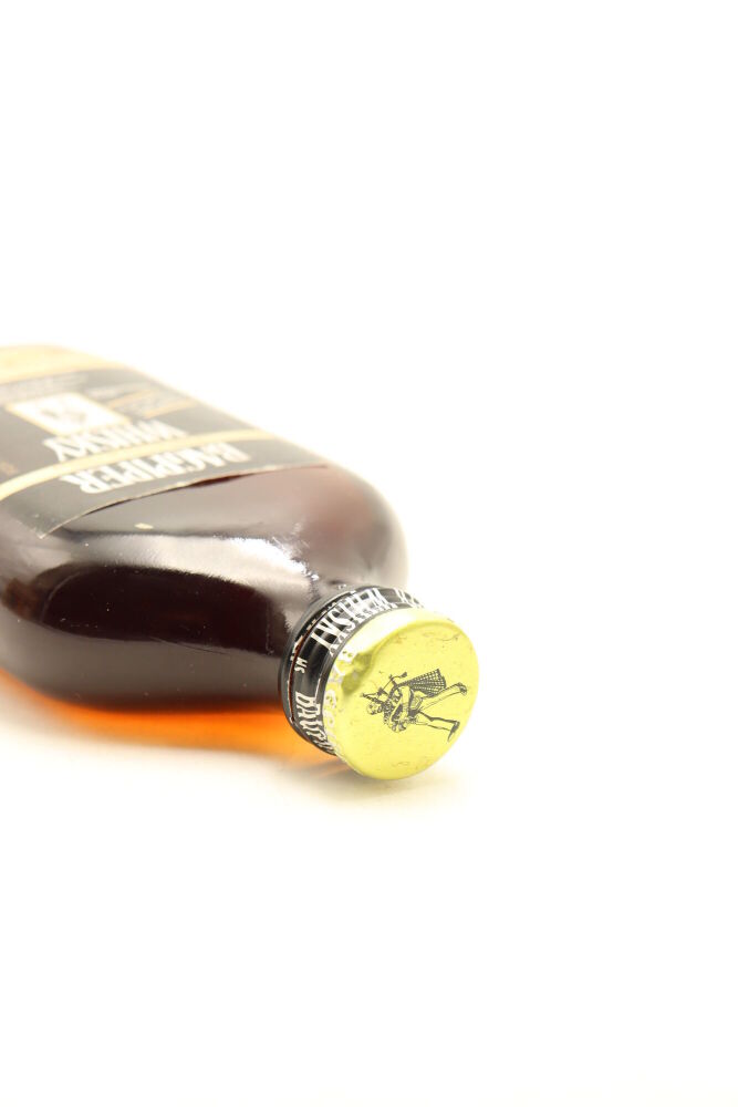 1) Bagpiper Blended Scotch and Selected Indian Malt Whisky, 42.8