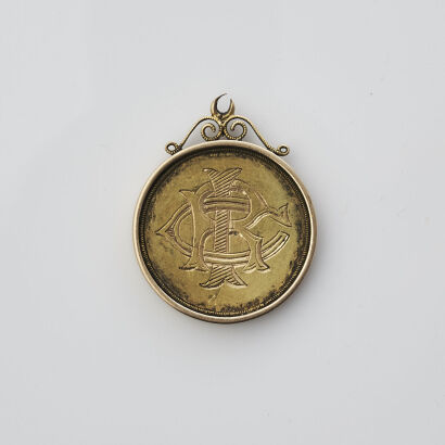 15ct Antique Gold Medal