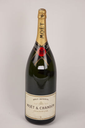 (1) NV Moet & Chandon Brut Imperial 9000ml