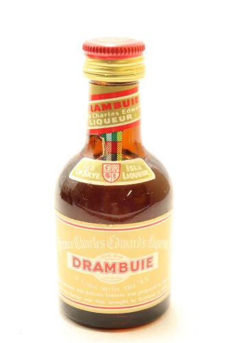 (1) NV Prince Charles Edward's Liqueur Drambuie Miniature, 40% ABV