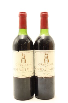 (2) 1982 Chateau Latour, Pauillac [JR19.5] [WS98]