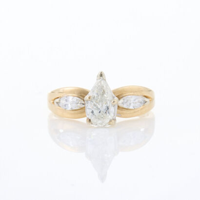14ct Yellow Gold, Pear Shape 1.00ct Diamond Ring