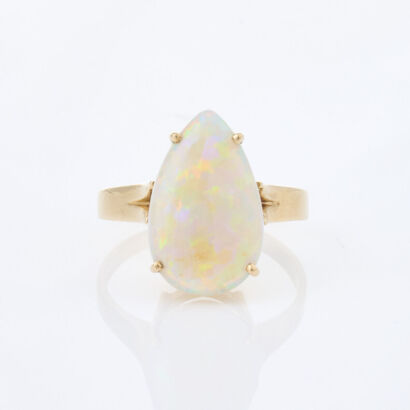 18ct Yellow Gold, Pear Shaped 5.84ct Australian Opal Solitaire Ring