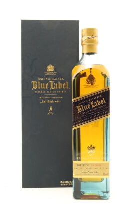 (1) Johnnie Walker Blue Label Blended Scotch Whisky, 40% ABV