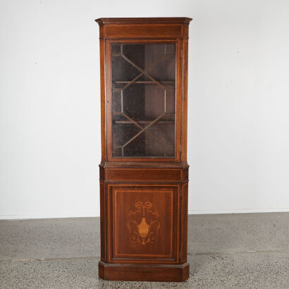 An Antique Georgian Corner Cabinet