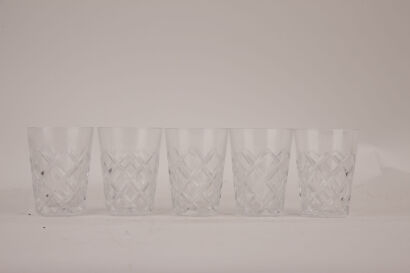 Five small tumblers in one lot