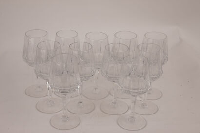 Eleven heavy crystal wine glasses in one lot