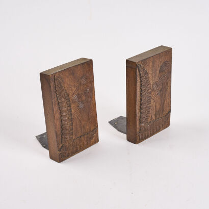 A Carved Souvenir Ware Box Ends