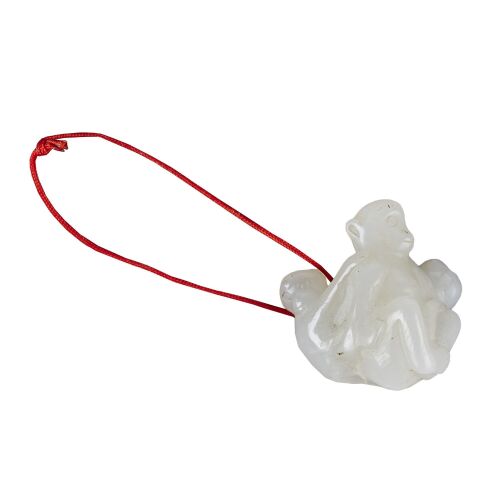 中国白玉猴子小件 / A Chinese White Jade Monkey