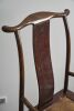 十九世纪早期中国榆木四出头官帽椅一对 / A Pair of Early 19th Century Chinese Elm (Yumu) Chairs - 6