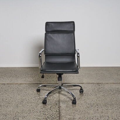 An Eames Style Office Chair