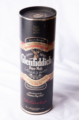 (1) Glenfiddich Single Malt Whisky 1125ml 43 GL