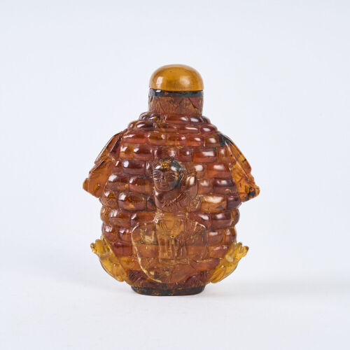 A Large Qing Period Amber Snuff Bottle, c1880